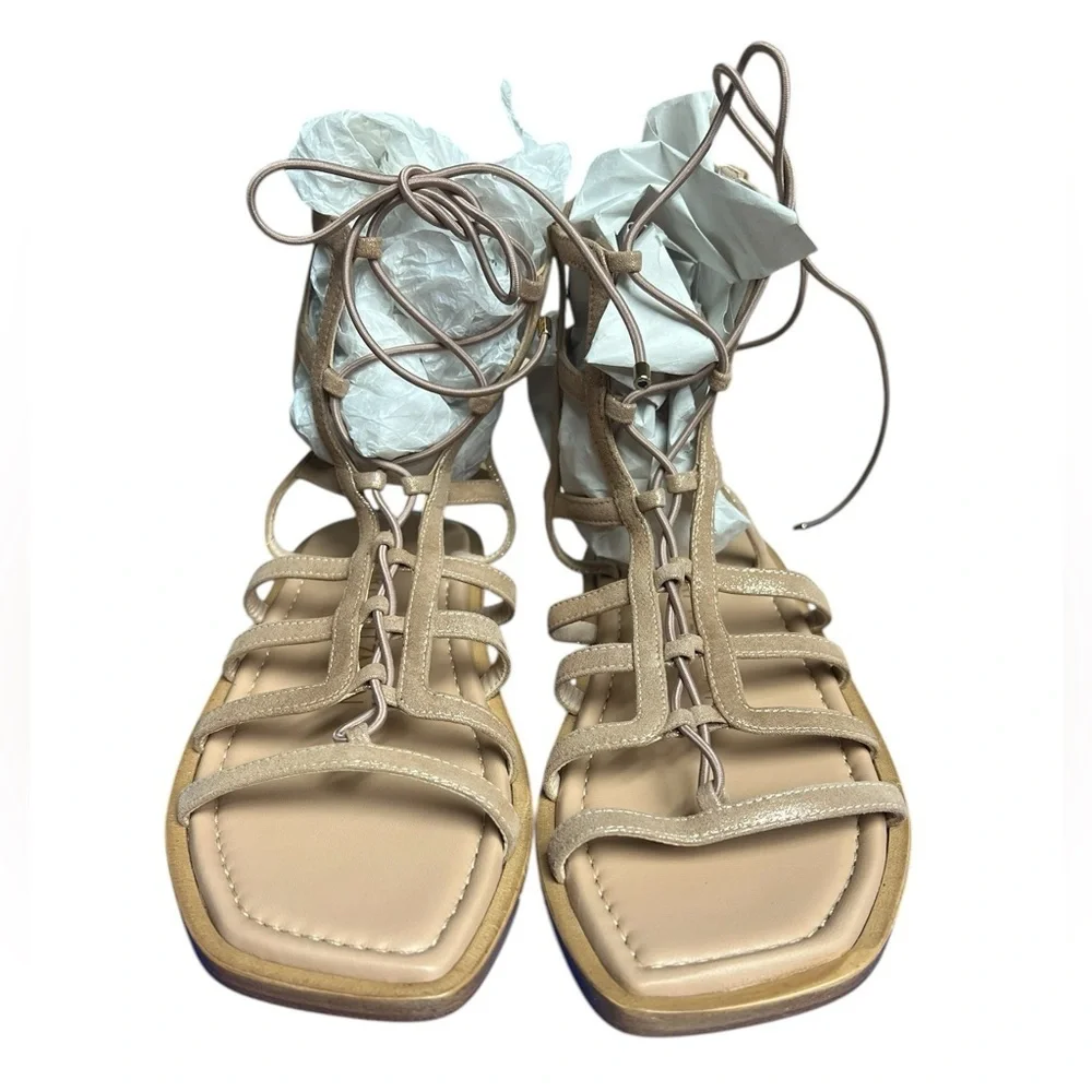 NIB Stuart Weitzman Kora Lace Up Gladiator Shimmer Suede Taupe Sandals 4.5